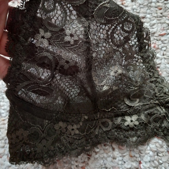 Lace bralette - Picture 7 of 8